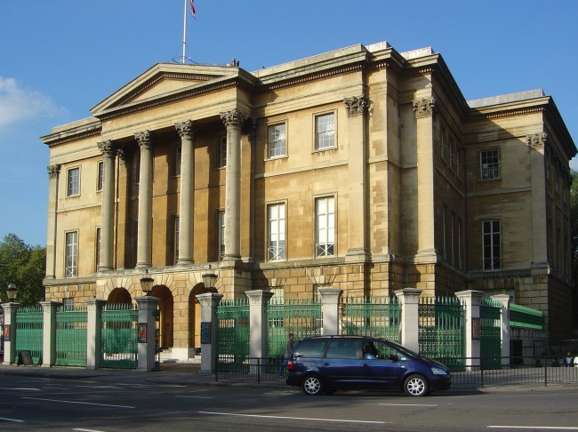 Apsley House, courtesy of the Wikimedia Commons.